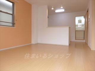 広島市安佐北区上深川町のアパートの居間・リビング