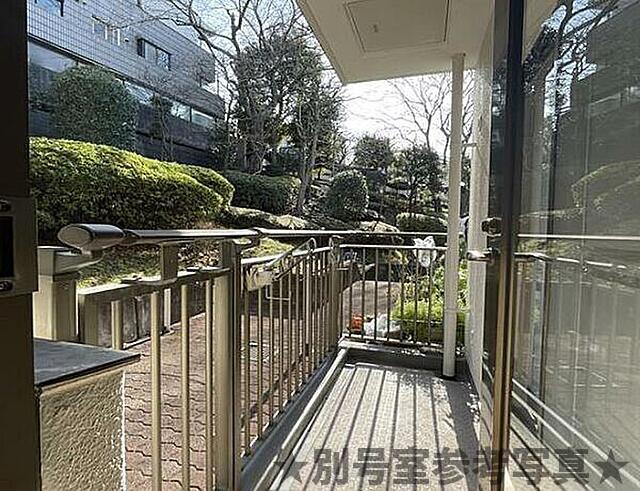 ユニーブル横浜山手第二のバルコニー