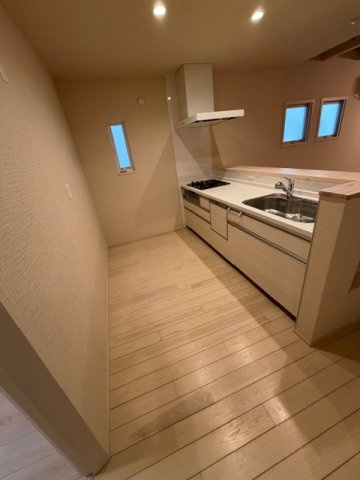 一宮市今伊勢町馬寄字上畑田の中古一戸建のキッチン