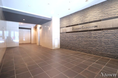 【ロビー】 | プレサンス錦ラウム | 建物の内部です