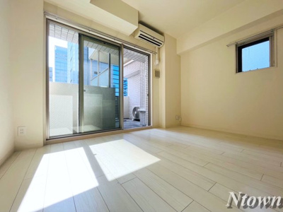 【居間・リビング】 | プレサンス錦プレミアム | ゆったり過ごせる居間です