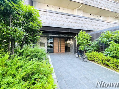 【エントランス】 | プレサンス錦プレミアム | 清潔なエントランスです