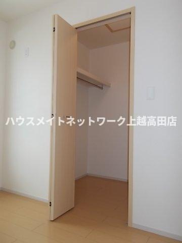 グロースフェルトＡの収納|ウォークインクローゼット