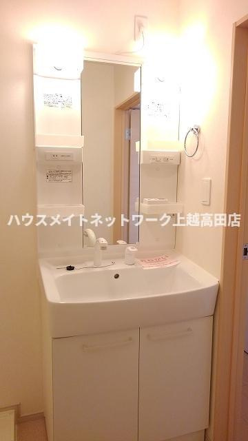 グロースフェルトＡの洗面所|洗髪洗面化粧台
