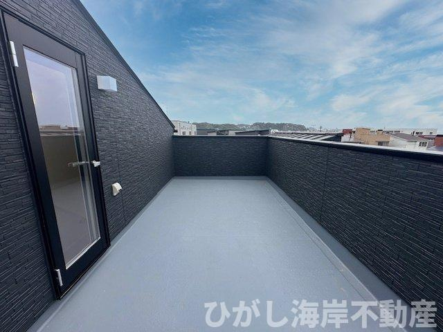 鎌倉市由比ガ浜４丁目　新築戸建　全５棟のバルコニー|ルーフバルコニー