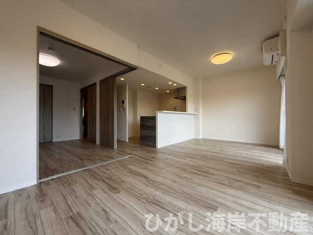 グレーシア湘南ライフタウンのダイニング|新規リフォーム完了！　16.6帖  LDK