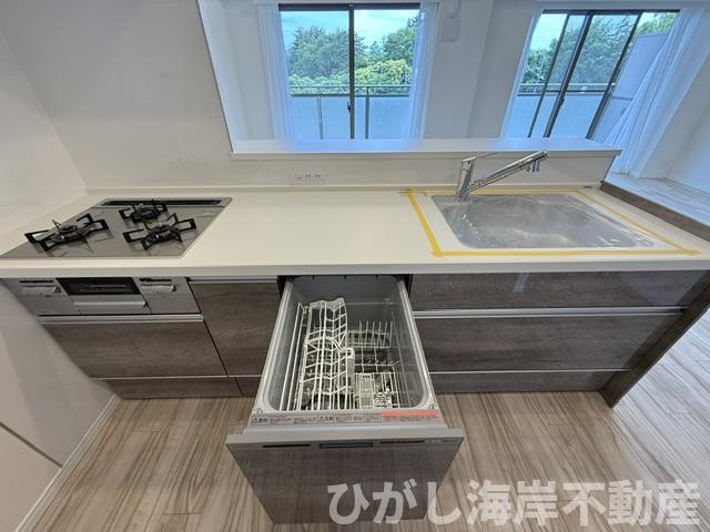 グレーシア湘南ライフタウンのキッチン|新規リフォーム完了！　食洗器付きシステムキッチン