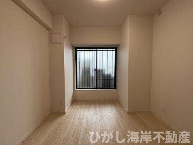 レゾン茅ヶ崎中海岸の寝室|新規リフォーム完了！　5帖　洋室