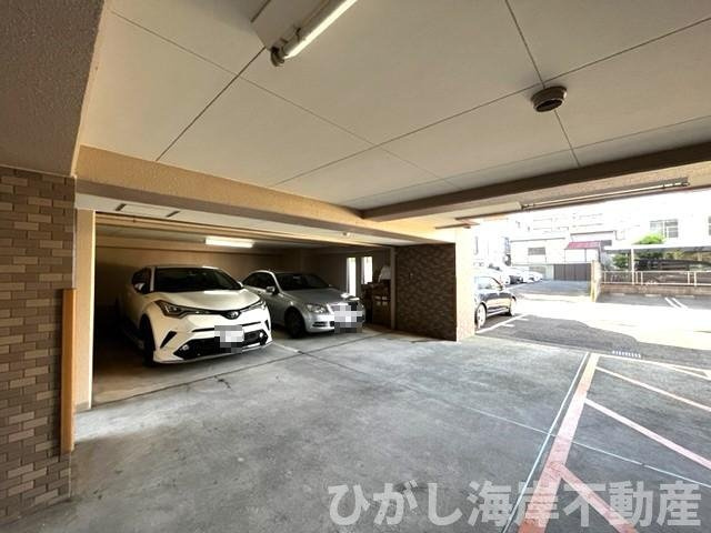 ライオンズマンション平塚錦町　の駐車場|敷地内駐車場