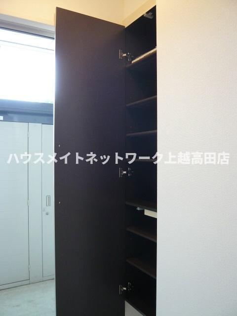 ＲＥＣＥＮＴＩＡ（レセンティア）の収納|シューズBOX