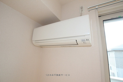 【設備】 | セゾンコート | エアコン
セゾンコート　203号室　2014/11/24撮影