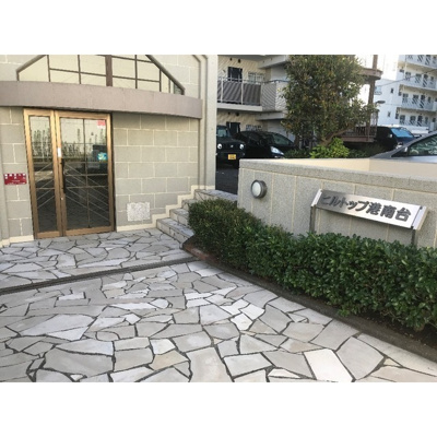 【エントランス】 | ヒルトップ港南台 | 毎日通るエントランスはこのようになっています