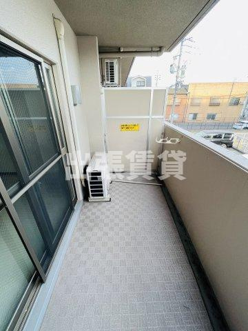 仲介手数料0円！ルトゥールのバルコニー