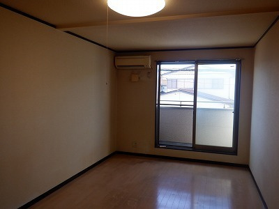 ミリアビタ実籾の居間・リビング