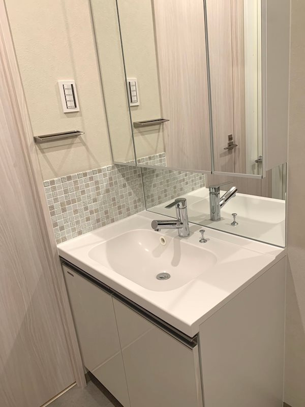 GRAND青葉台の洗面所