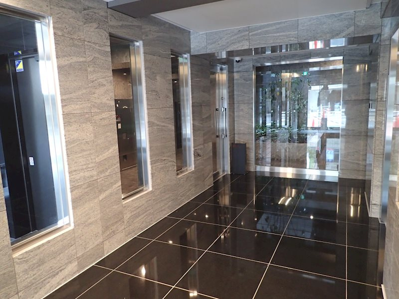 GRAND青葉台のエントランス