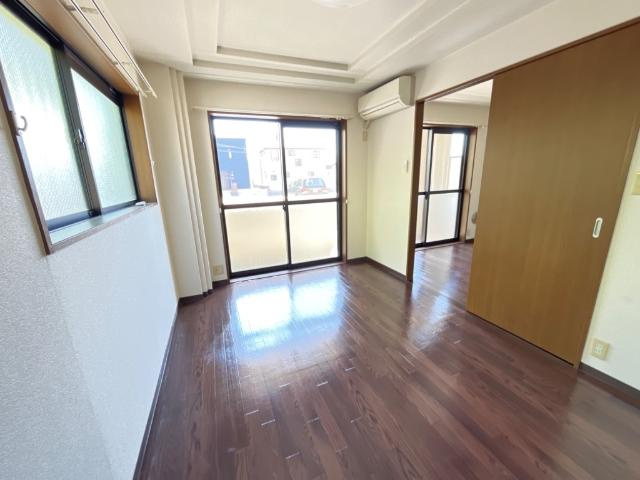 メゾン・アイリスの居間・リビング|リビング