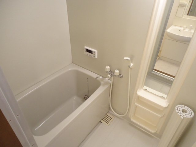 メゾン・アイリスの浴室|バス