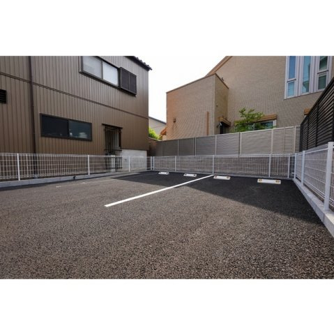 山田ガレージの外観