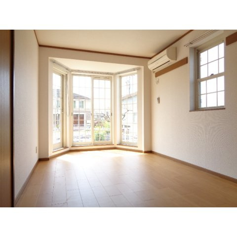 Ｗｈｉｔｅ　Ｌｉｌｙの居間・リビング