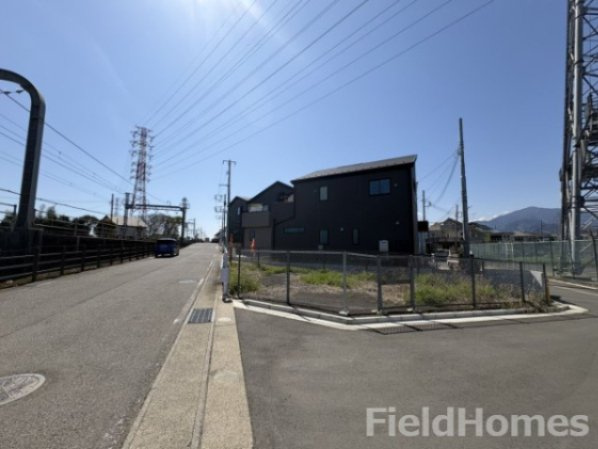 伊勢原市下糟屋新築戸建て　2期1号棟の前面道路含む現地写真|前面道路含む現地写真です。