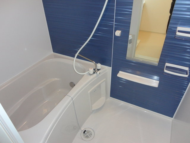 ボヌール2の居間・リビング