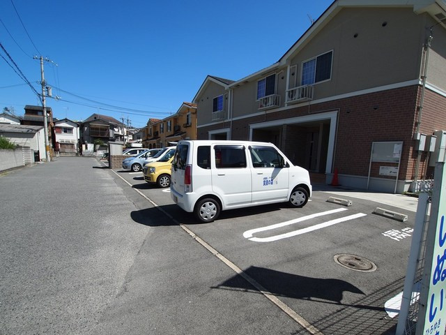 ボヌール2の駐車場