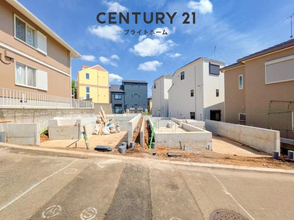 横浜市神奈川区松見町３丁目の新築一戸建の前面道路含む現地写真|同仕様物件のご案内をさせて頂きます。
お車でご自宅まで送迎承ります。
