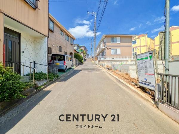 横浜市神奈川区松見町３丁目の新築一戸建の前面道路含む現地写真|陽当りの良さ、住環境を現地にてご確認下さい！
周辺環境も合わせてご案内させて頂きます！