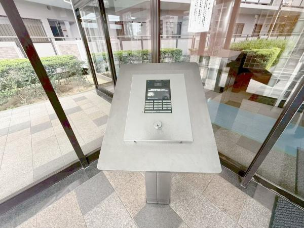 【エントランス】 | ファミールハイツ上野芝3番館 | オートロック等セキュリティも充実！！管理人さんも待機しております♪
