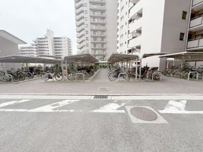【その他共用部分】 | ファミールハイツ上野芝3番館 | ゆとりのある駐輪場置場になってます！