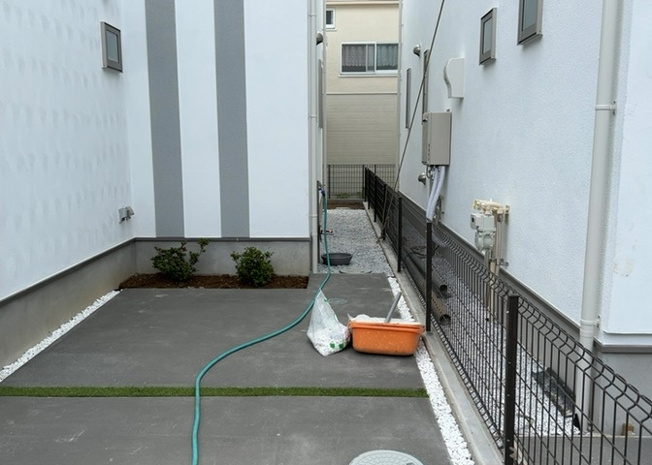 【設備】 | 敷地内には、散水栓や立水栓があります。水道水を直接利用できるため、水を運ぶ手間を省くことが出来ます。大量の水を必要とする洗車作業や清掃などに役立ちます。その他設備とあわせて、現地でご確認ください。