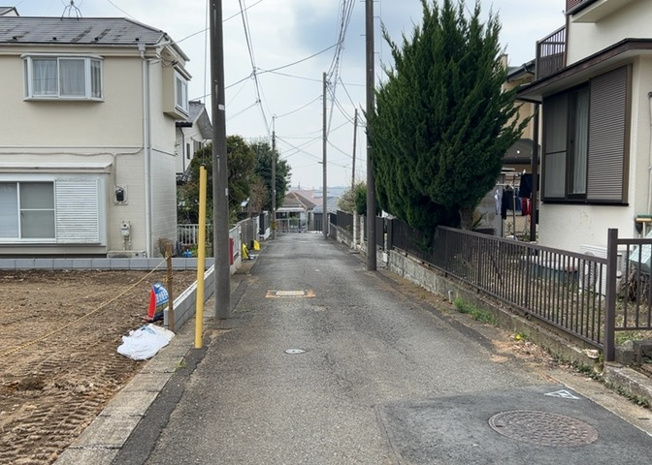 【展望】 | 桜や紅葉の名所に出かける人は多いと思いますが、家にいながら季節の移ろいを感じる生活を送りませんか？リビングや窓から見える景色が生活を彩るワンポイントに！現地から見える景色を堪能してみては如何でしょう。