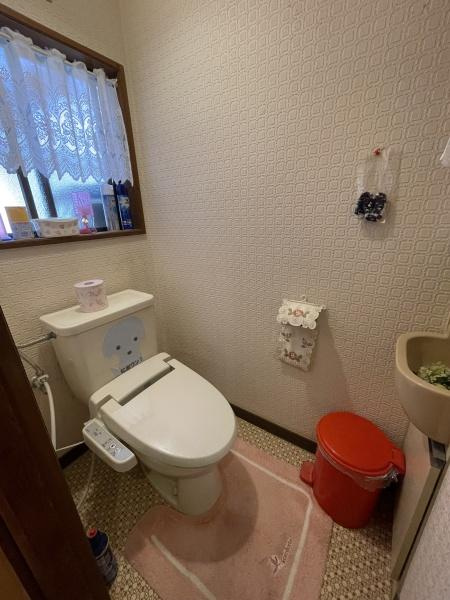 大田市仁摩町仁万　中古戸建のトイレ