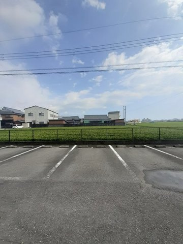 エスポワールⅠの駐車場