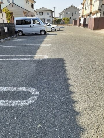 バッカス天神中Ａの駐車場