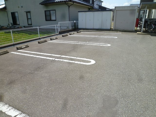 ベルフレ－シュ　Ｂの駐車場