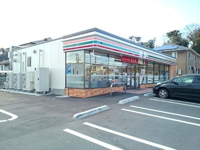 【周辺】 | メゾン　ド　ラフレシ－ル　Ｂ | セブンイレブン　里３丁目店まで450m