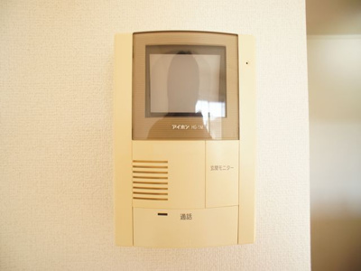 【セキュリティ】 | プレミールＥｓｔⅢ | 訪問者の確認ができるTVドアホン付きです♪