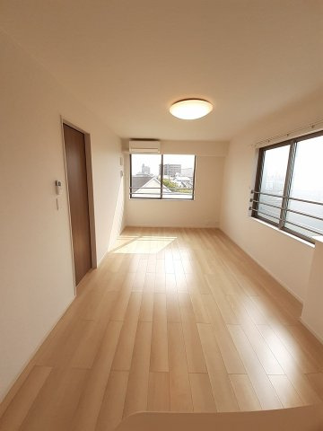 Ｉ・ＶＩＬＬＡＧＥ大手町　Ｃの居間・リビング