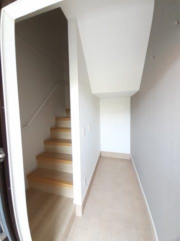 Ｉ・ＶＩＬＬＡＧＥ大手町　Ｃの玄関