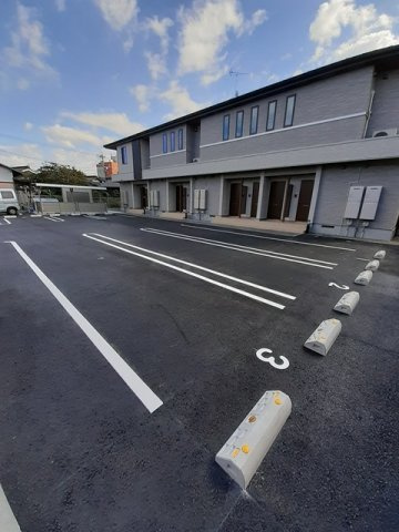 ネオ・クレメント　Ⅱの駐車場