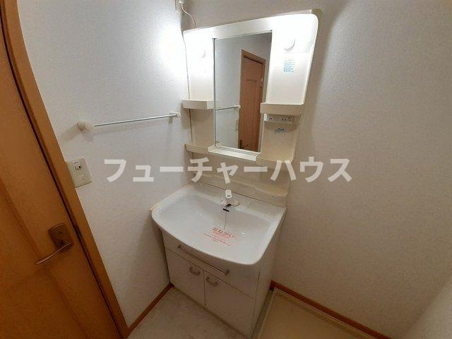 オーブリーの洗面所|忙しい朝には欠かせない洗面所です
