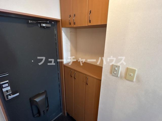カームプレイス(ＣＡＬＭ　ＰＬＡＣＥ）の玄関