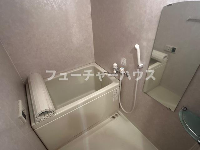 カームプレイス(ＣＡＬＭ　ＰＬＡＣＥ）の浴室