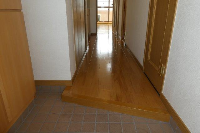 倉敷市阿知１丁目のアパートの玄関