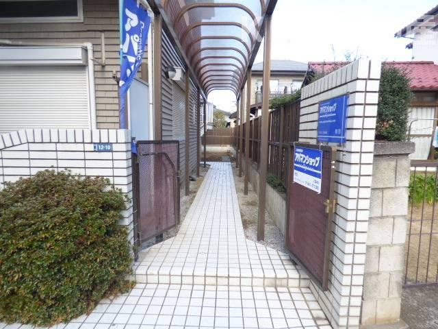 ジュネパレス塚本のロビー|落ち着いたロビーです