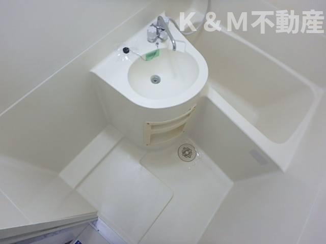 ジュネパレス塚本の浴室|ゆったり過ごせるお風呂です