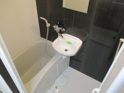 【浴室】 | トーマス国場 | ※室内写真は参考画像になります。