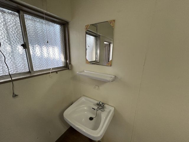 カーサ六甲の洗面所